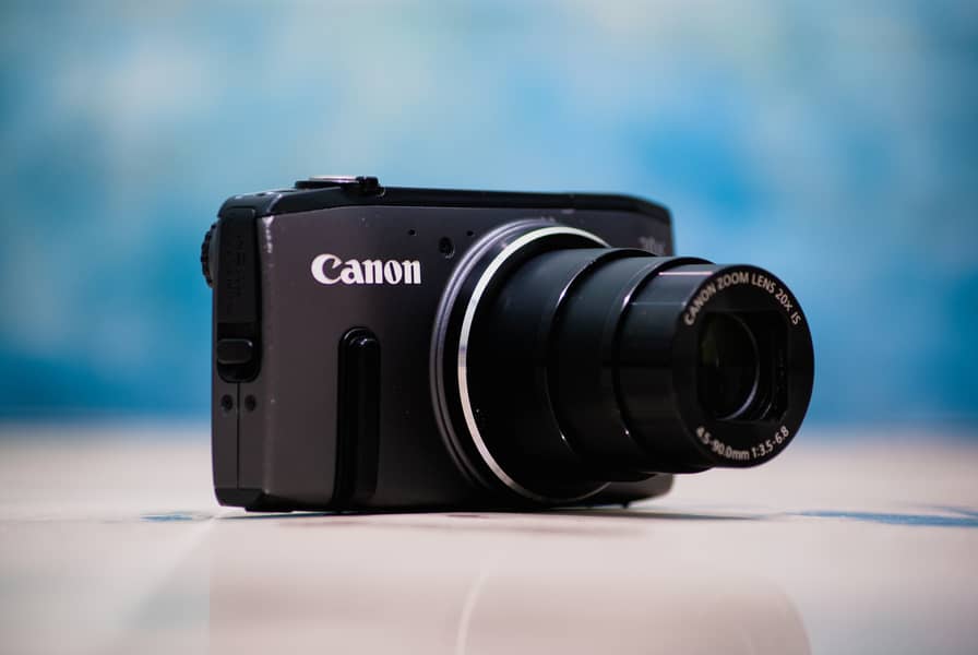 Capture Every Moment with the Canon SX270 HS! 6