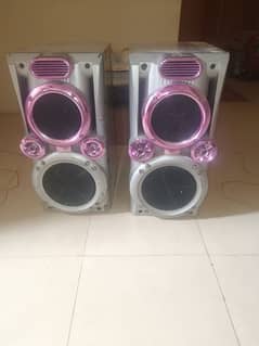 10×10 speakers