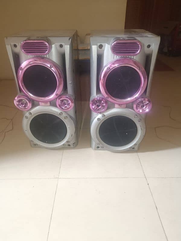 10×10 speakers 0