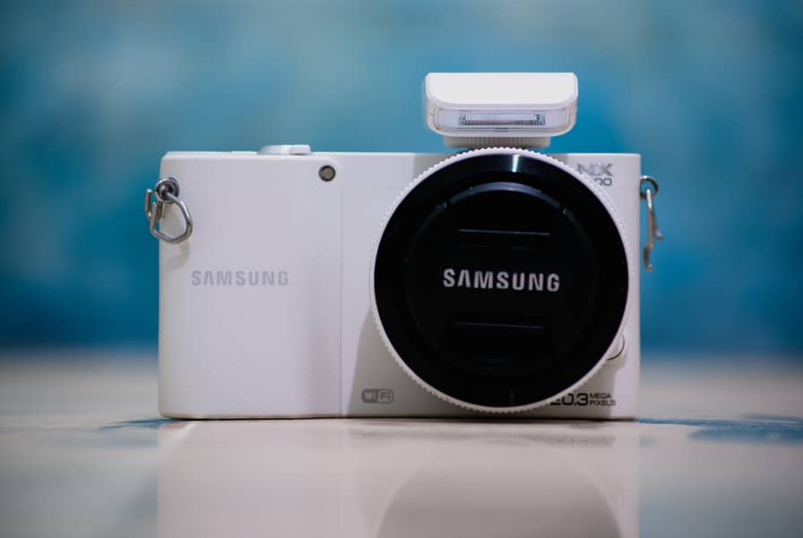 Capture Stunning Shot with the Perfect Pair: Samsung Mirrorless NX1000 1