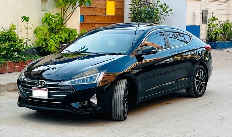 Hyundai Elantra 2022 0