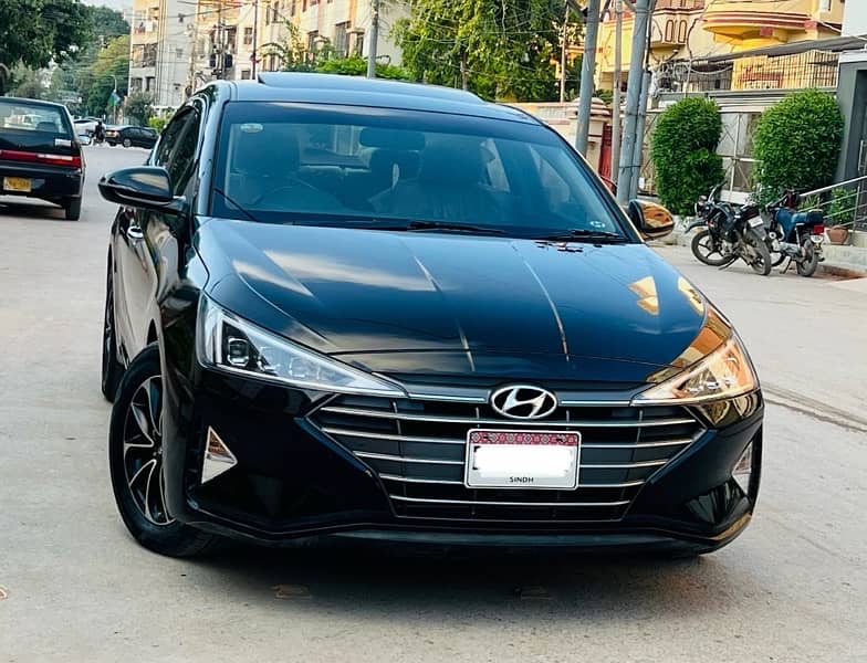 Hyundai Elantra 2022 4