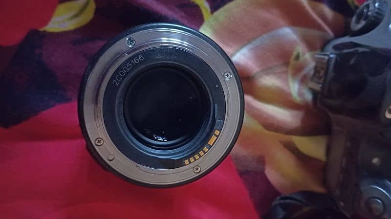 Yongnuo 100mm f/2 Lens for Canon 1