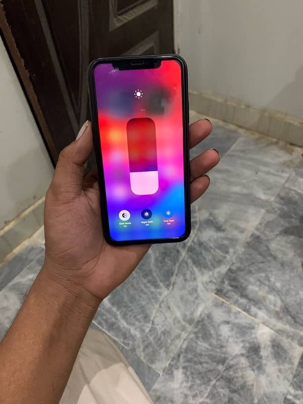 iPhone 11 64gb with box nonpta 5