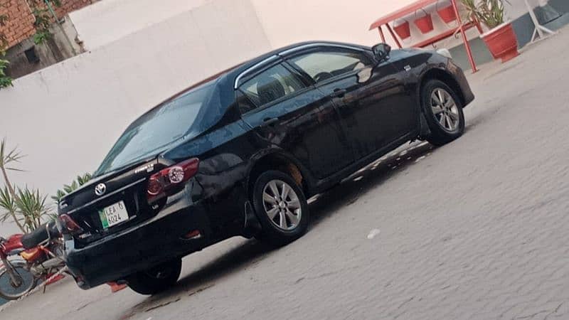 Toyota Corolla GLI 2013 1