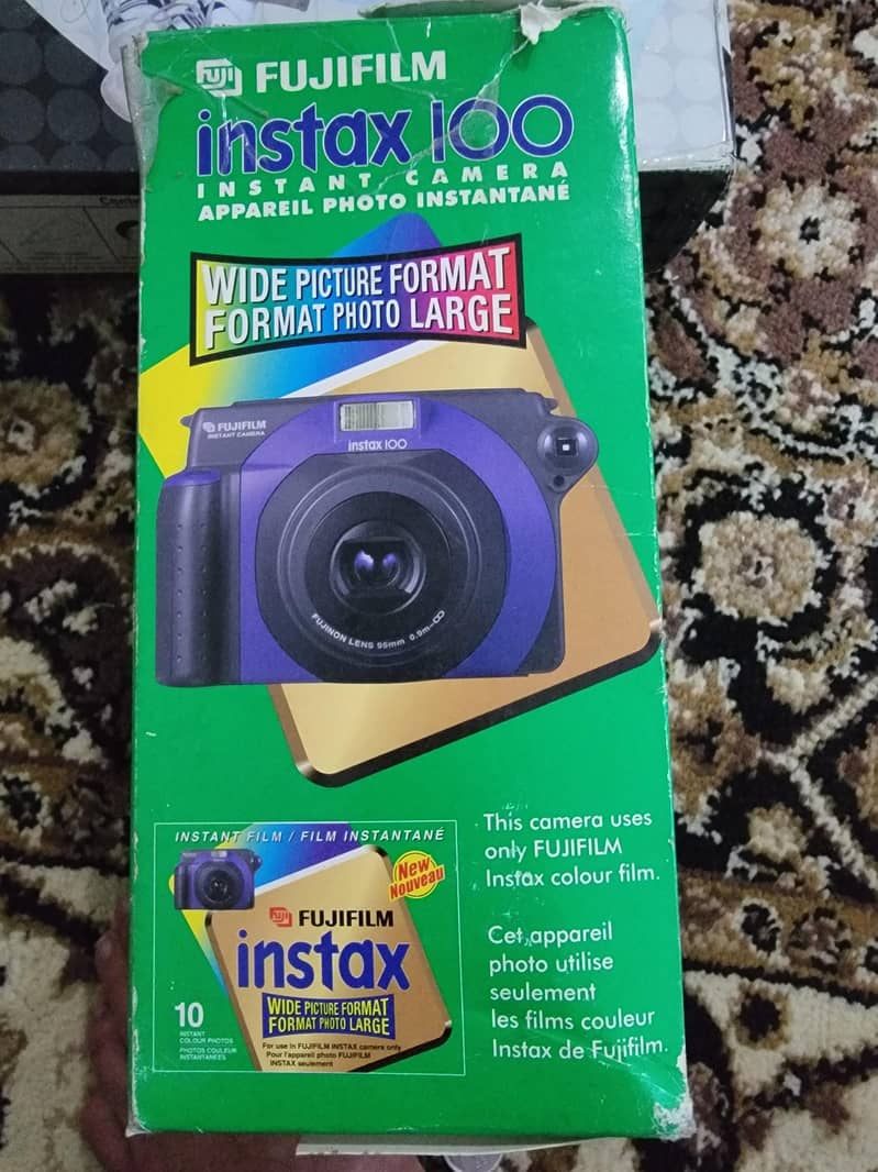 INSTANT CAMERA 1