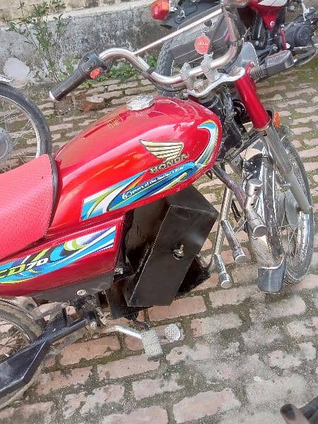 electric bike 100 km chaly ek dafa charge karny par 4