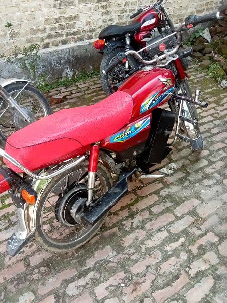 electric bike 100 km chaly ek dafa charge karny par 6