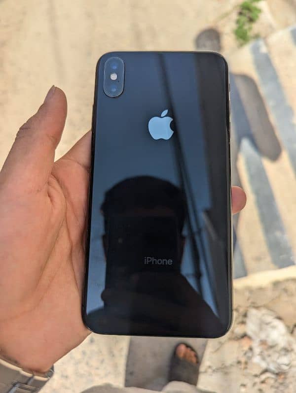 iphone Xs max for sale 64gb non jv 5