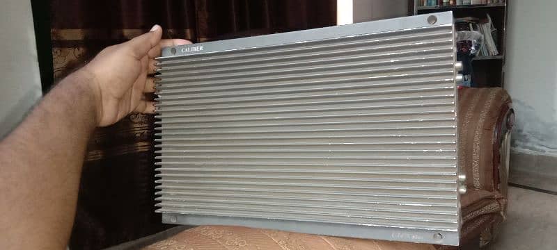 Caliber CA475 Plus 4-Channel Car Amplifier 2