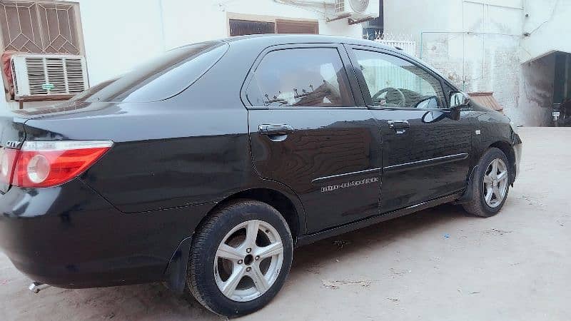 Honda City IDSI 2006 (Total Jenion) 10