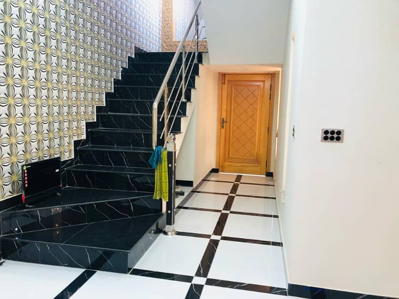 1 kanal full house for sale in Punjab society phase 2 12