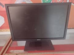 only this LCD 19 inch 3 lines Dell company 0