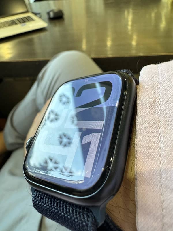 Apple Watch series 9 used 45mm 3