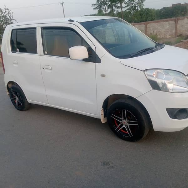 Suzuki Wagon R 2017 3