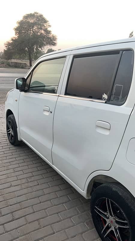 Suzuki Wagon R 2017 5