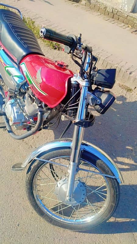 new condition cg 125 self started. 2023 model 2