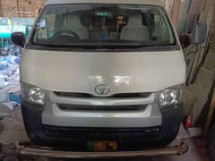 Toyota Haice TRH 214