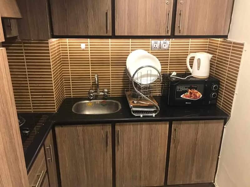 Luxury Appartment for Short Stay/full day Rent in Bahria Town Lahore 2