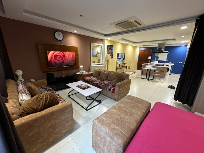 A Beautiful 1 Bed Room Luxury Apartments For Rent On Daily & Monthly 8