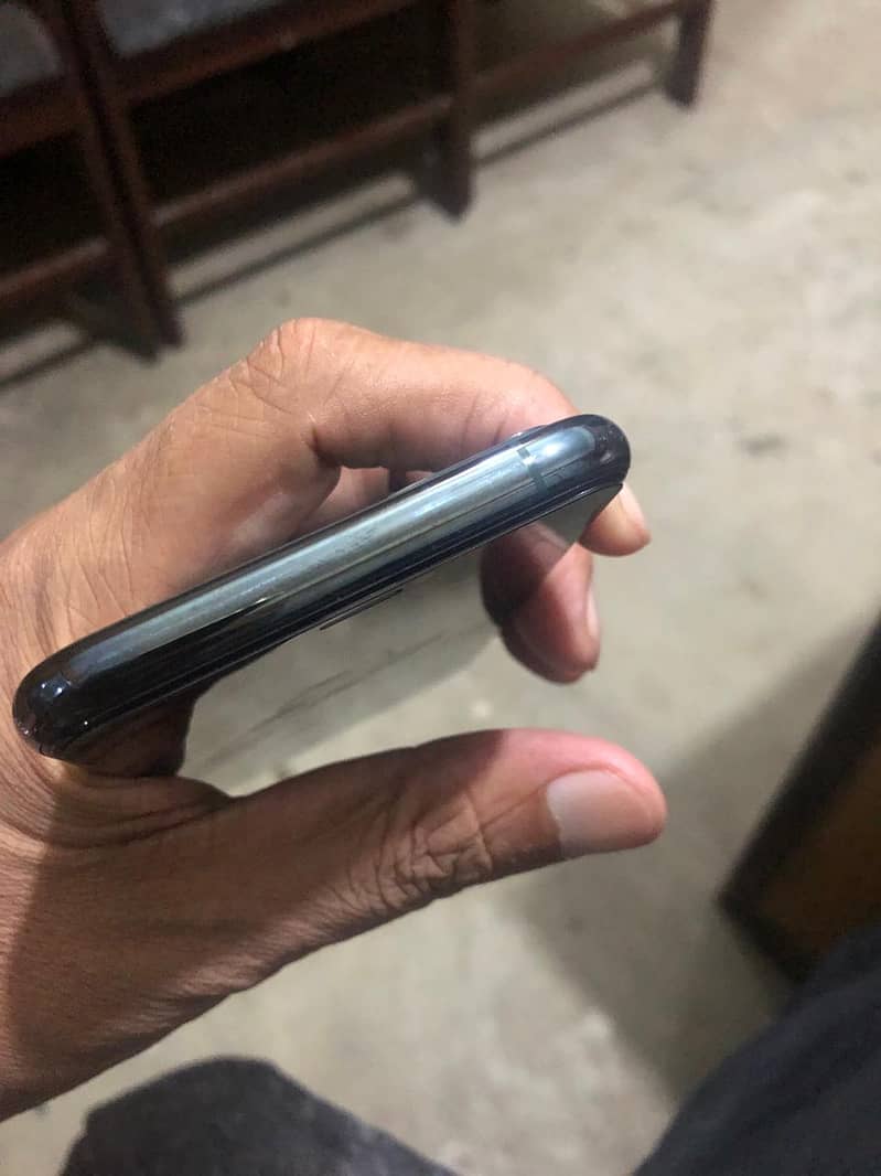 Apple Iphone 11 Pro Non PTA 64 GB Midnight Green 3