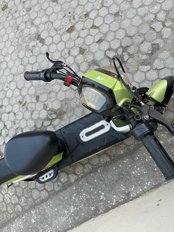 electric scootey , electric bike , electric rechargeable scooter 3