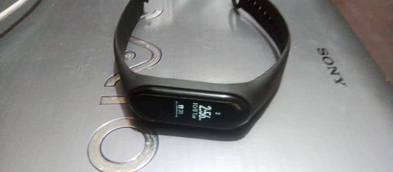 Mi Band 3 with box and charging cable 1