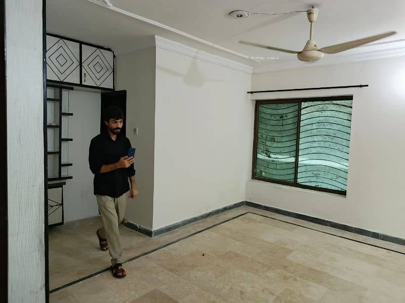 1 kanel Open Basement For Rent F15 Islamabad 2