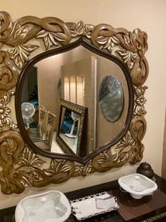 Wall mirror