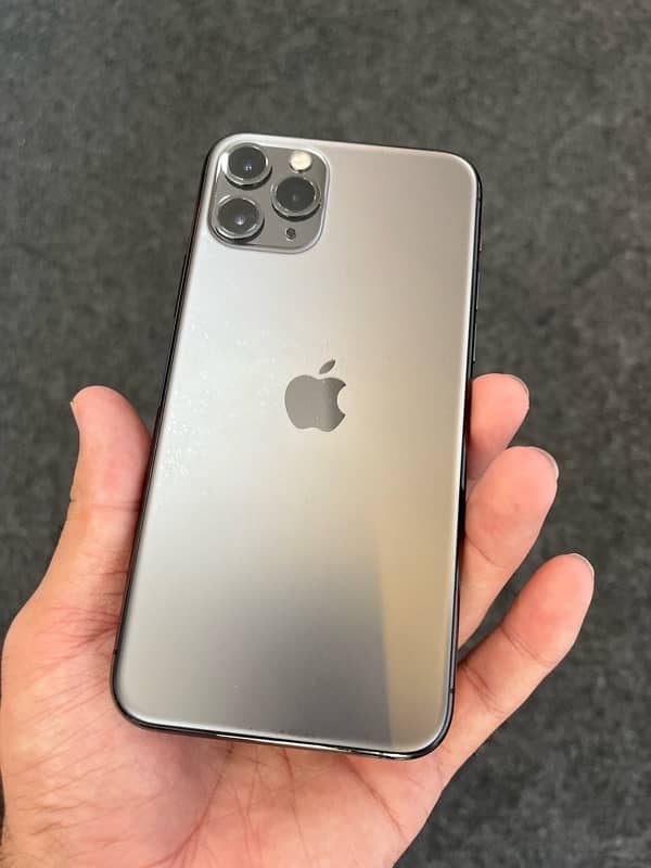 iphone 11pro 256gb 80bettry jv 10by10 whtsp 03481909953 1