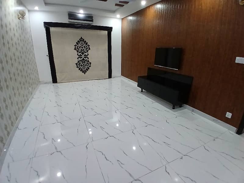 One Kanal Luxury House In Model Town 9