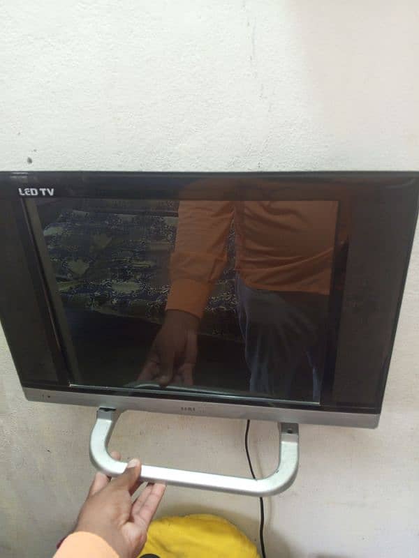 LCD 19 inch for sale 03096268762 2