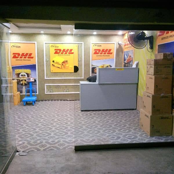 world wide express DHL international courier service 1