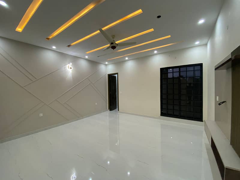 10 marla lower portion for rent in iep engineers town lahore 7