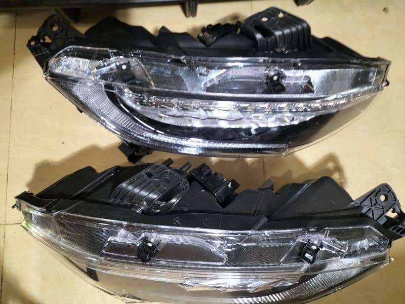 Honda civic 2022 model headlight available 1