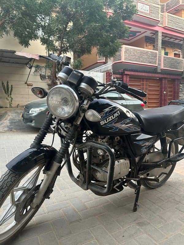 Suzuki GS 150 SE 2