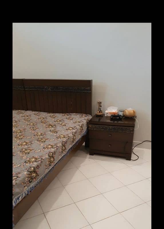 Single Bed with Mattress and One Side Table 3