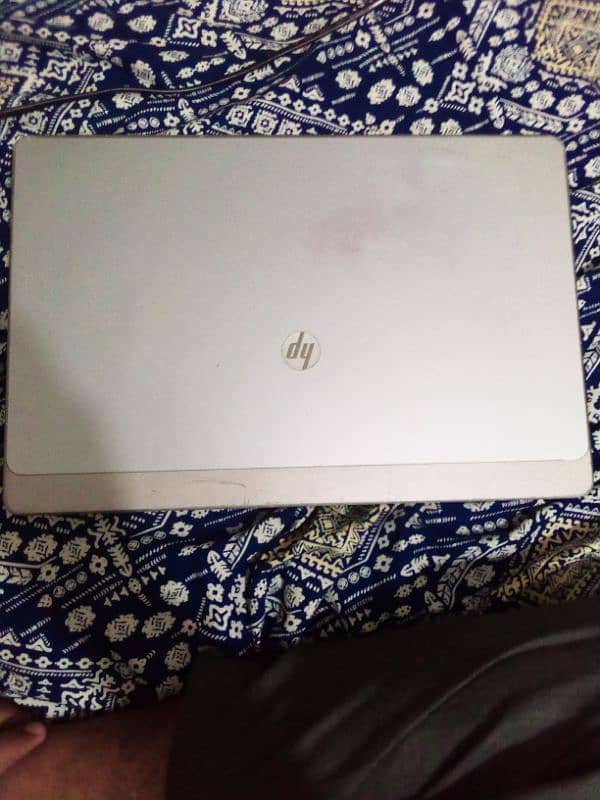 Hp ProBook 4530s
I3 2nd gen 2.30ghz
4 gb ram 500gb hdd 2