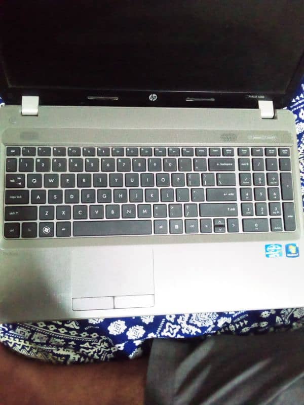 Hp ProBook 4530s
I3 2nd gen 2.30ghz
4 gb ram 500gb hdd 4