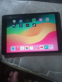 I pad 7th generation10 by 10 urgent sale