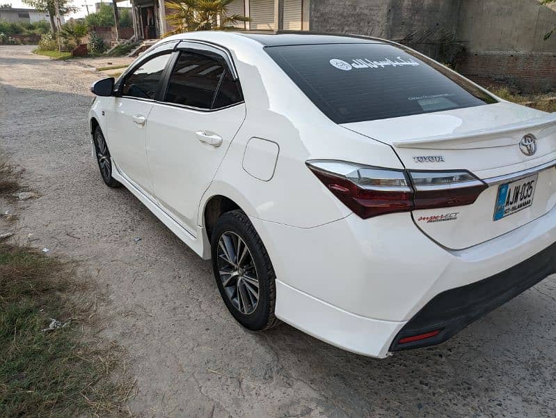 Toyota Corolla Altis 2018 geniun 9