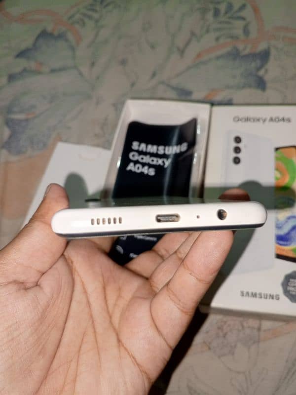 Galaxy A04s 4 128 Full box 7 t0 8 month warranty 10by10 Jaranwala city 1