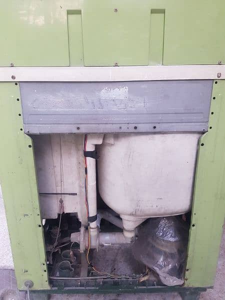 Used National Washing Machine. 2