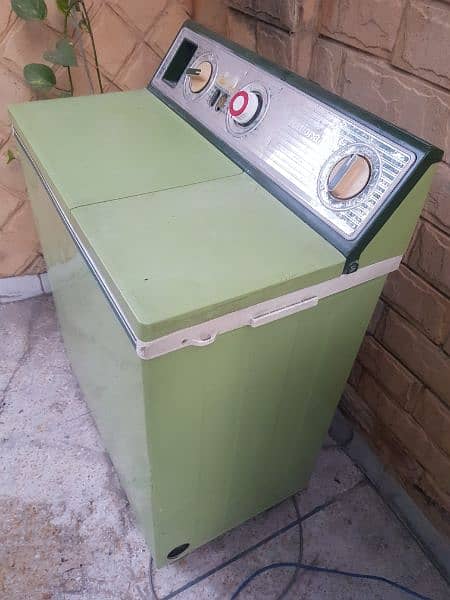 Used National Washing Machine. 3