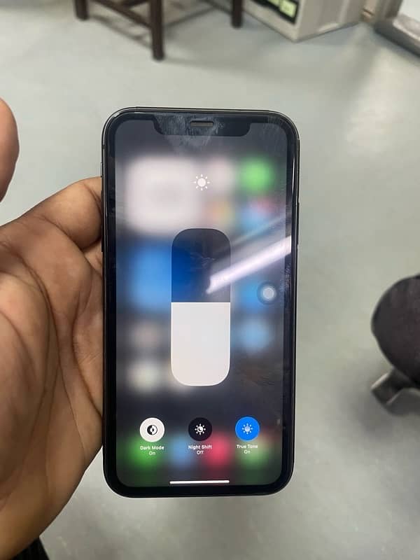 Iphone 11 128gb approved with box 0