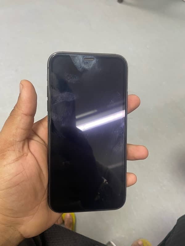 Iphone 11 128gb approved with box 4