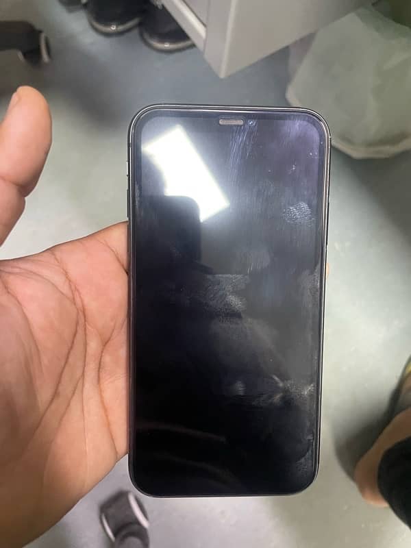 Iphone 11 128gb approved with box 5