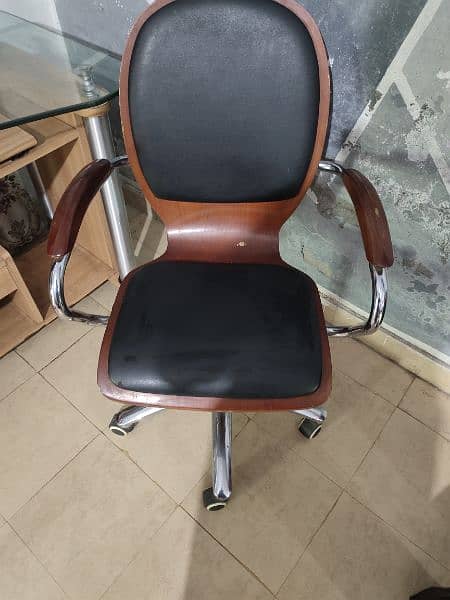 executive office chair available 0