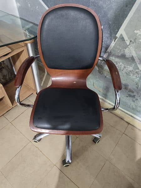 executive office chair available 1