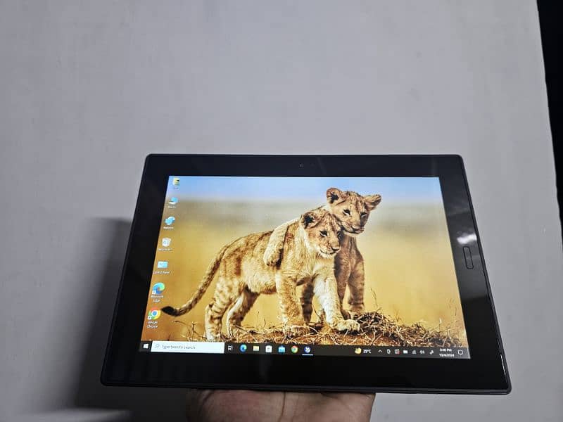 used Lenovo laptop available with no defects 3